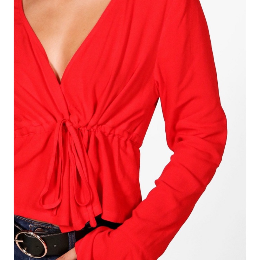 Red Boohoo long sleeve crop top size 10
